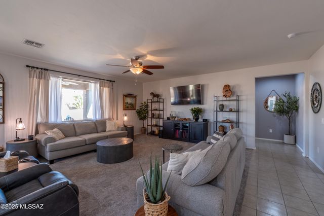 11090 W Copper Field Street, Marana, AZ 85658