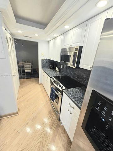 3200 S Ocean Blvd D203, Palm Beach, FL 33480