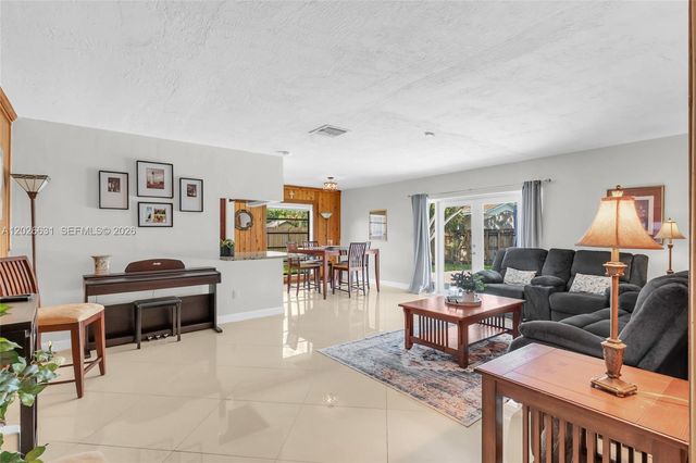 18645 SW 90th Avenue, Cutler Bay, FL 33157