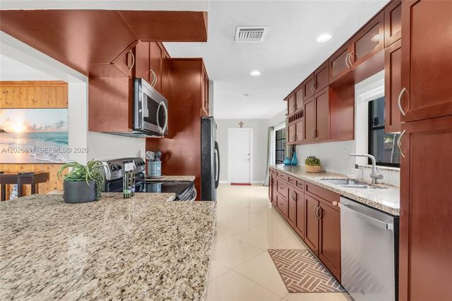 18645 SW 90th Avenue, Cutler Bay, FL 33157