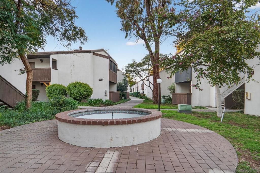 Image 11 of property listing at 1353 Caminito Gabaldon E, San Diego, CA 92108