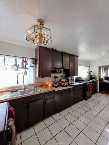 1995 Genevieve, San Bernardino, CA 92405