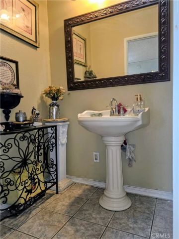 1995 Genevieve, San Bernardino, CA 92405