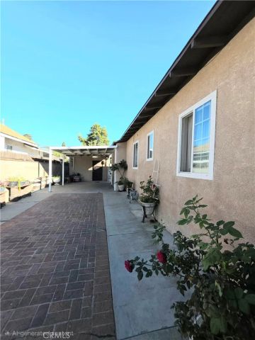 1995 Genevieve, San Bernardino, CA 92405