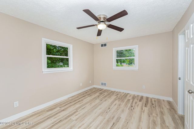 213 W French St, Elizabethtown, KY 42701