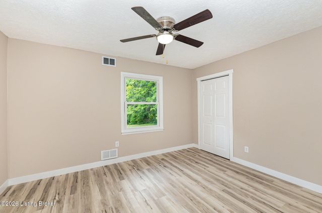 213 W French St, Elizabethtown, KY 42701