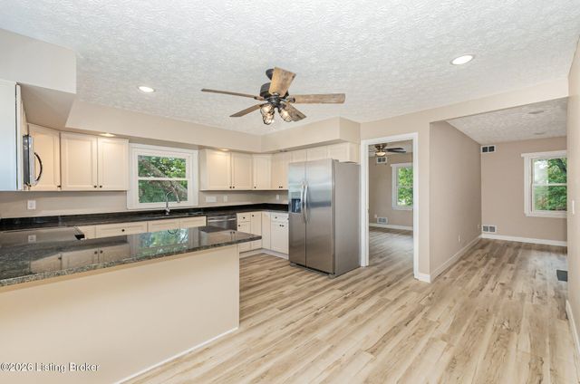 213 W French St, Elizabethtown, KY 42701