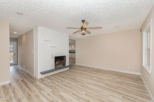 213 W French St, Elizabethtown, KY 42701