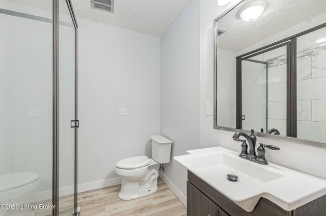 213 W French St, Elizabethtown, KY 42701