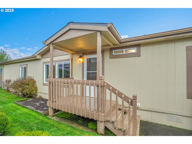 51459 Se Westlake Dr 102, Scappoose, OR 97056