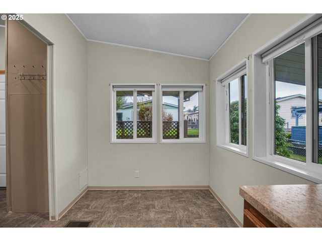 51459 Se Westlake Dr 102, Scappoose, OR 97056