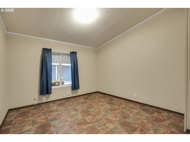 51459 Se Westlake Dr 102, Scappoose, OR 97056