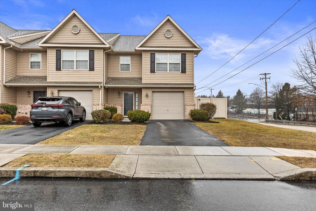 2 BROOK SIDE DRIVE, Carlisle, PA 17013