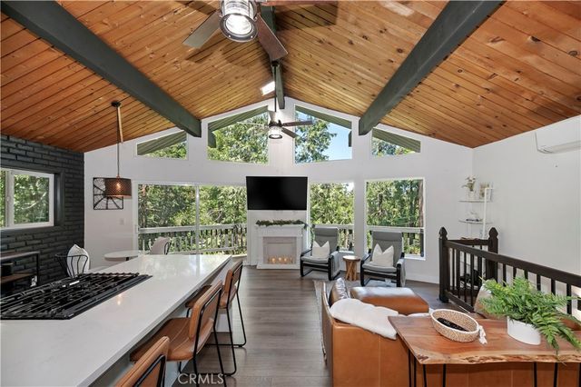 24601 Geneva Drive, Crestline, CA 92325