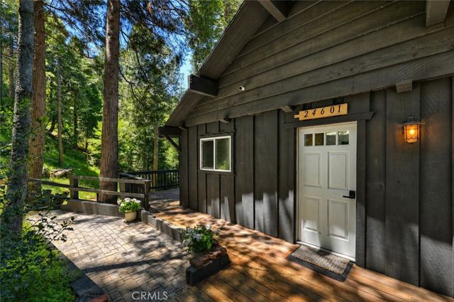 24601 Geneva Drive, Crestline, CA 92325