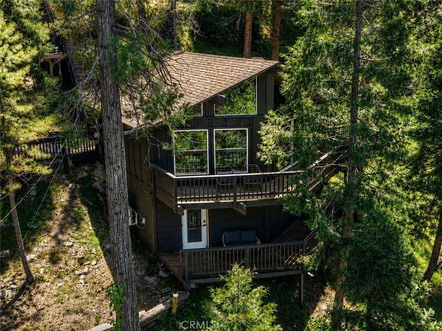 24601 Geneva Drive, Crestline, CA 92325