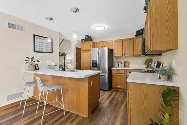 5608 Osborn Drive, Mcfarland, WI 53558