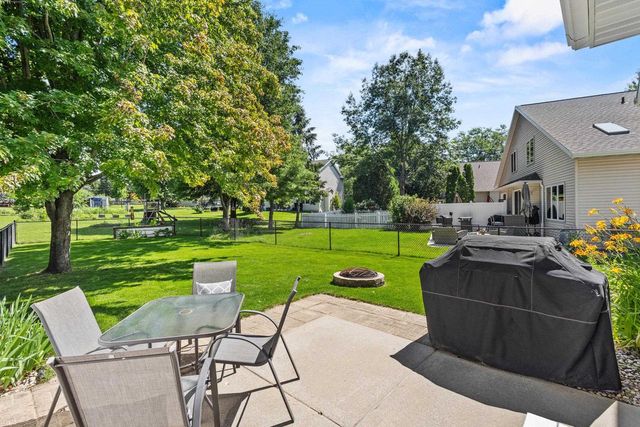 5608 Osborn Drive, Mcfarland, WI 53558