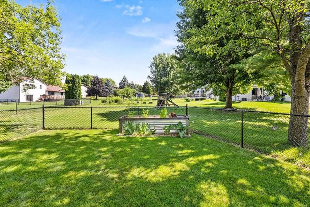 5608 Osborn Drive, Mcfarland, WI 53558