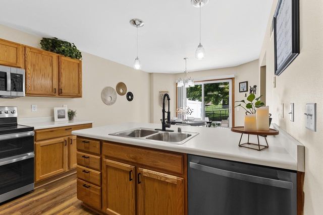 5608 Osborn Drive, Mcfarland, WI 53558