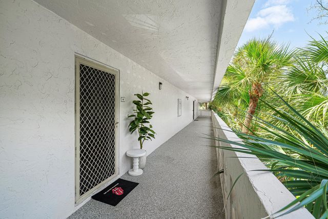 800 Jeffery Street 307, Boca Raton, FL 33487