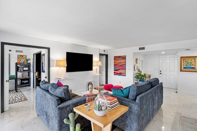 800 Jeffery Street 307, Boca Raton, FL 33487