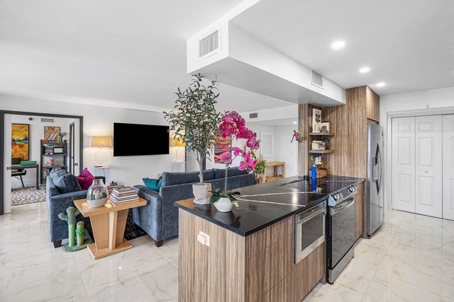800 Jeffery Street 307, Boca Raton, FL 33487