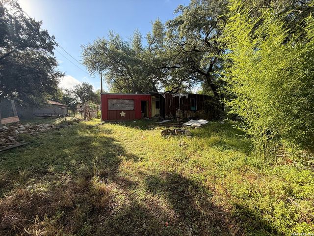 626 LA CRESTA DR, Canyon Lake, TX 78133