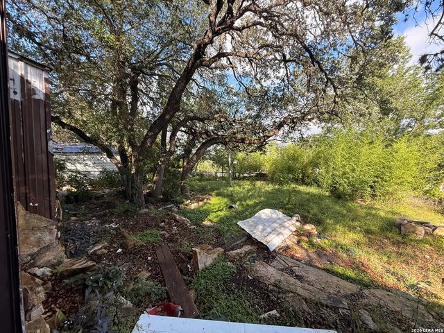 626 LA CRESTA DR, Canyon Lake, TX 78133