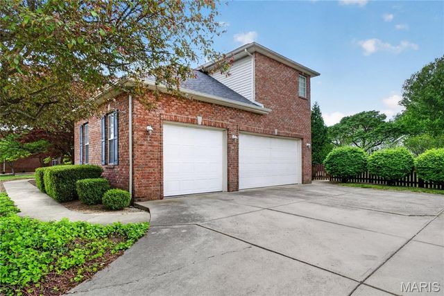 2917 Bridle Lane, Swansea, IL 62226