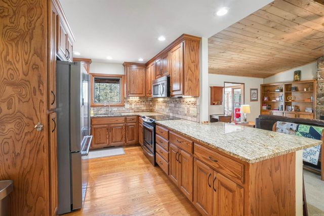 130 Rock Hill Road, Fairfield Bay, AR 72088