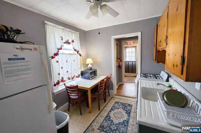 105 Parkview Avenue, Elmwood Park, NJ 07407