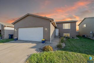 4017 W 92nd St, Sioux Falls, SD 57108