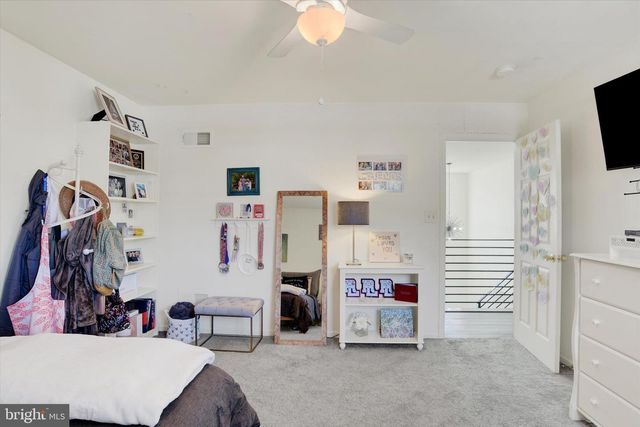 313 LAMP POST LN, Etters, PA 17319