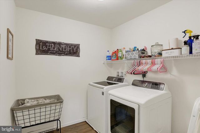 313 LAMP POST LN, Etters, PA 17319