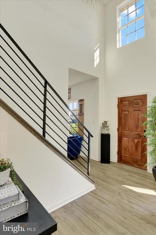 313 LAMP POST LN, Etters, PA 17319
