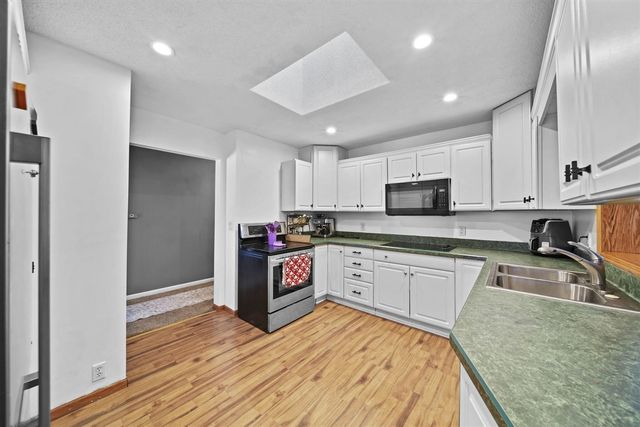 1127 S Brown Street, Jackson, MI 49203