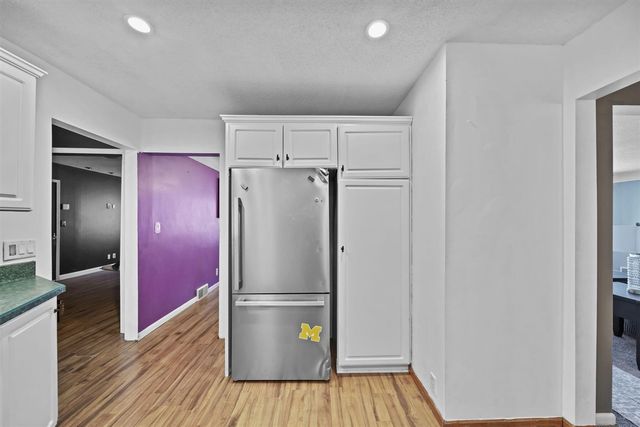 1127 S Brown Street, Jackson, MI 49203