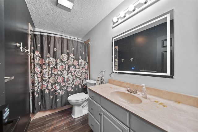 1127 S Brown Street, Jackson, MI 49203