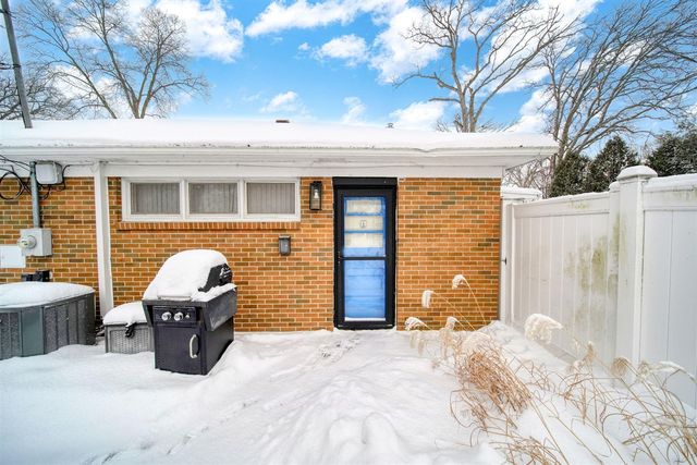 1127 S Brown Street, Jackson, MI 49203