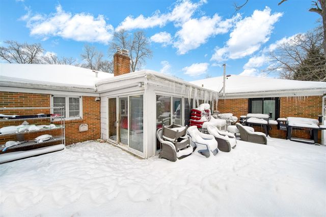 1127 S Brown Street, Jackson, MI 49203