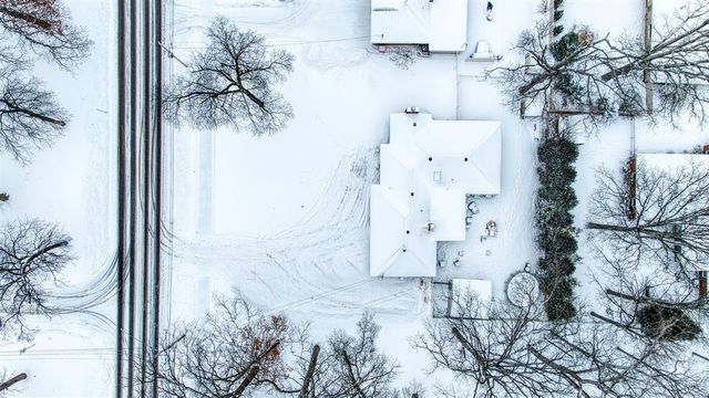 1127 S Brown Street, Jackson, MI 49203