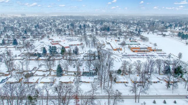 1127 S Brown Street, Jackson, MI 49203