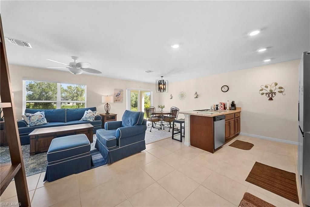 544 Woodview DR, LEHIGH ACRES, FL 33972 — photo 4