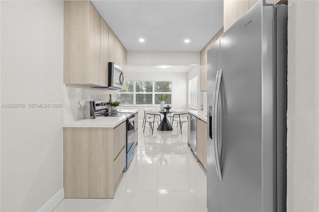 4730 NE 2nd Avenue, Oakland Park, FL 33334