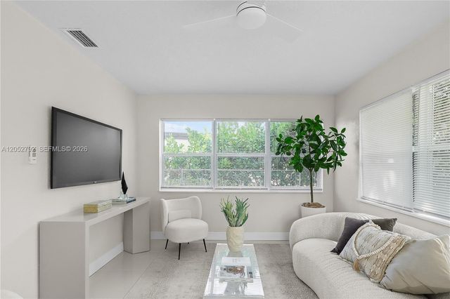 4730 NE 2nd Avenue, Oakland Park, FL 33334