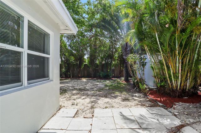4730 NE 2nd Avenue, Oakland Park, FL 33334