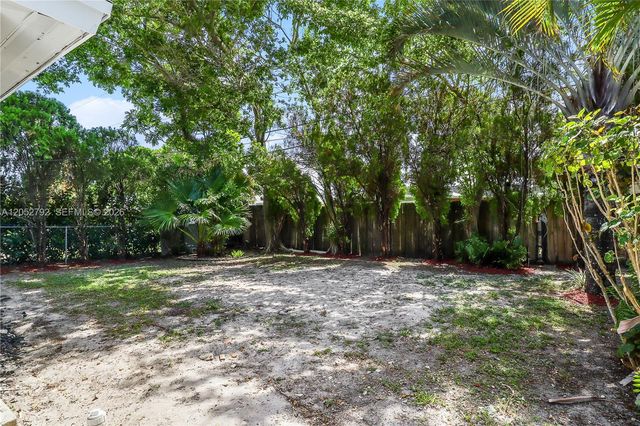 4730 NE 2nd Avenue, Oakland Park, FL 33334