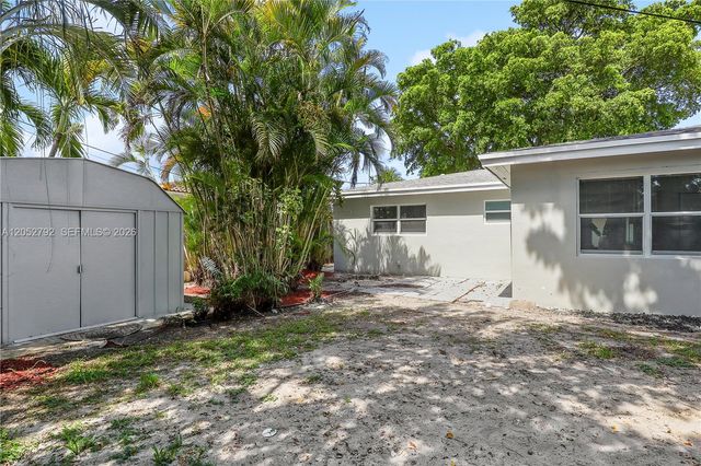 4730 NE 2nd Avenue, Oakland Park, FL 33334