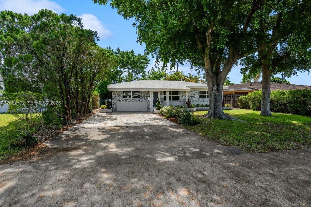 4730 NE 2nd Avenue, Oakland Park, FL 33334